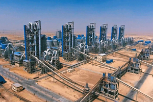  2 Beni Suef/Egypt: Six complete cement production lines with a total clinker capacity of 36 000 t/d with a total of 18 Loesche mills for the grinding of cement raw meal, coal and cement 