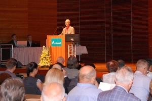  1 Conference Secretary Hans-Bertram Fischer welcomed the guests to the 20th ibausil 