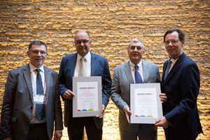  4 Helmut Ehnes, ISSA Mining, Germany, the outgoing ILA President Wayne Brown from South Africa, the newly elected ILA President Paul Ellis from Malaysia, and the ILA Secretary General Dr. Thomas Stumpf from Germany with the Vision Zero document (from left to right) 