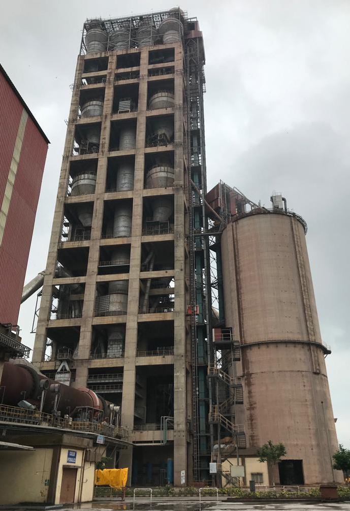 Kiln feeding by bucket elevator