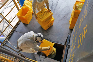  Covid-19 Hospital and health care wastes emptied from the hard-plastic box directly into the kiln-inlet at 1 t/h 