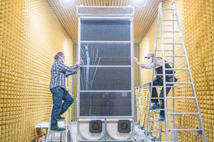  1 Assembly of the façade demonstrator in the sound laboratory 