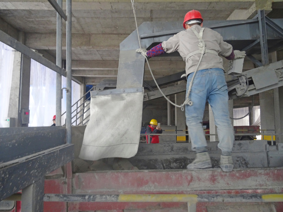 Advances in cement filling plants and transportation in China Cement