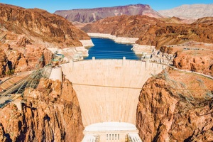  Hoover Dam at Lake Mead 