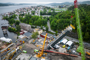  2 Successful installation of the absorber, a key part of the Brevik CCS facility, in summer 2023  