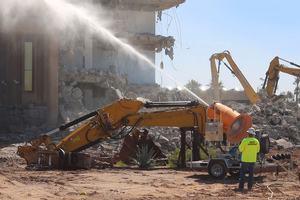  2 Active zones often are most in need of dust suppression but can expose staff to moving equipment and falling debris 