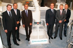  	Jürgen Kieslich (CPB, Leiter Konstruktion &amp; Anlagenplanung), Jürgen Lenze (CPB, Gebietsverkaufsleiter), Kai Wagner (Phoenix, Werksleiter), Gustav Krogbeumker (Phoenix, Geschäftsführer),  Erich Pichlmaier (CPB, Geschäftsführer), Tim Nowack (CPB, Leiter der Verfahrenstechnik); v.l. 