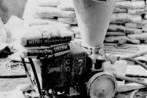  2	Early image of a mortar mixer (ca. 1970, most likely a Putzmeister unit) 