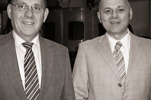  Dr.-Ing. Robert Schnatz übernimmt das Vorstandsressort Technik von Otto Jung (links)  