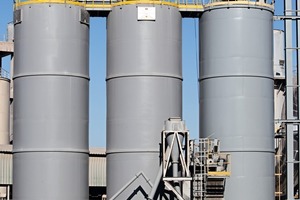  3 Humid sludge silos 