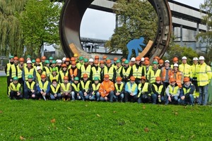  Finally, the sun spoiled us for the group picture at the shell section of the Burglengenfeld cement plant 