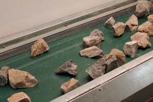  3	Singled limestone particles on a belt conveyor [RWTH-AMR] 