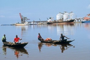  	Zementmahlwerk in Kamerun (Lafarge) 