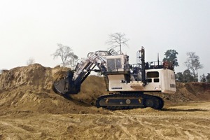  Den bewährten Liebherr Mining-Bagger R 9400 gibt es jetzt auch in Klappschaufel-Ausführung 