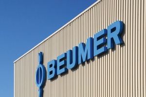  2 The Beumer Group’s corporate logo is derived from the support roller incorporating a labyrinth seal  