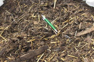  <div class="bildtext_en">5a Wood chips with some straw </div> 