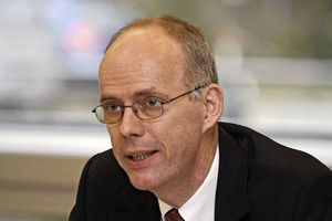  Dr. Martin Schneider 