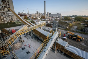  Beumer Group supplied a single-source system to Aalborg Portland to feed the calciner and the main burner with alternative fuels and raw materials. The pipe conveyors are the main component. They are fed via screw conveyors 