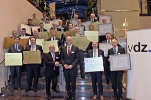  <div class="bildtext_en">2 The winners of the 2015 Safety at Work prize</div> 