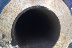  15 The small amount of material deposited on the bottom of the pipe are an indicator of the uniform material conveyance 