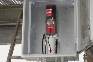  The multipoint lubrication system FAG Motion Guard CONCEPT6 filled with the FAG lubricant Arcanol and installed in a protective box  