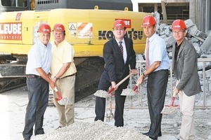  2	Groundbreaking ceremony: Managing Director R. Zrost (2nd  f. r.) with the mayors of the neighbouring districts Anif, Grödig and Hallein 