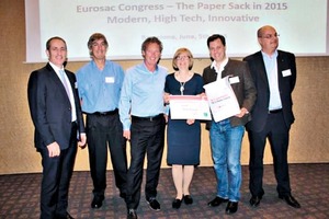  From left to right: jury members Rafael Sarrionandia (Smurfit Kappa Nervión), Larry Challis (Sack Solutions), Leon Bosma (Segezha Packaging) and Stina Blombäck (Eurosac and CEPI Eurokraft), the winner Wilhelm Dyckerhoff (Dy-pack) and jury member Thomas Hilling (Haver &amp; Boecker) 