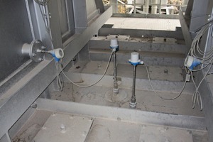  1 Temperature measuring at the transfer port of the double shaft furnace 
