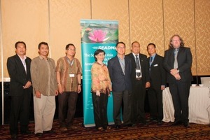  2	Lecturers at the Indonesia Executive Forum on Factory-Mixed ­Mortars (06.08.2009) 