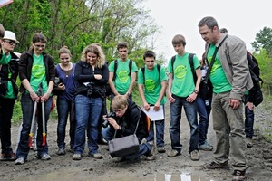  2 The „Valuable and endangered biotopes“ school-pupils‘ project at the Nussloch quarry, submitted by the Leibniz Grammar School, Östringen. The project stood out, in particular, thanks to its excellent educational concept 