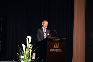 2 Dr. Martin Schneider opens the conference