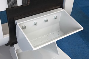 2 The new bucket shape ensures ­smoother running