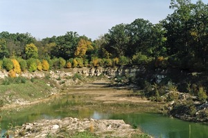 2 Renatured quarries develop into rich animal and plant habitats
