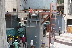 7 Erection of the mill housing (Balaji, India)