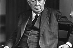 1 Professor Heinrich Aumund