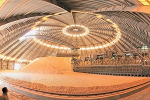16 Arabian landscape in the circular limestone storage of Arabian Cement Company’s Rabigh plant, Saudi Arabia
