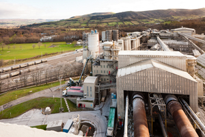 4 View of a UK cement plant with a new PSP receiving station