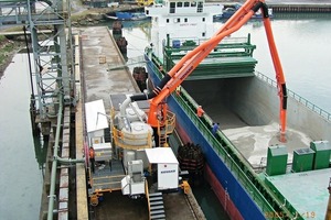 8 Pneumatic ship unloader