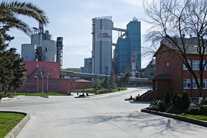 The Unye cement plant lies in Turkey on the shore of the Black Sea
