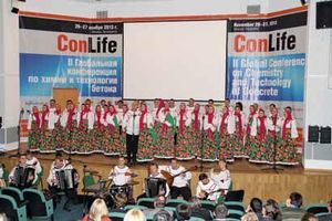 A perfect performance of Russian folk music and dances