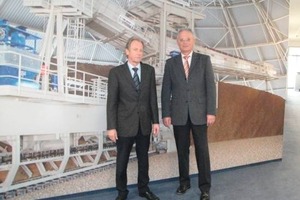 Karl-Heinz Fiegenbaum and Wolfgang Jung Managing Directors of SCHADE Lagertechnik GmbH in the new headquarters/Germany