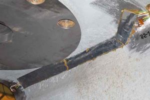 3 Strain gauges on witness points of a tension frame