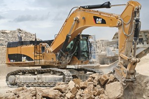 1 A Cat® 374D hydraulic excavator ripping