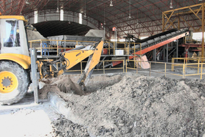 Pre-treating of pasty organical residues to AF