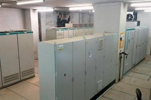 1 The former direct converter (in the background) was replaced by the new Sinamics SL150 in the air-cooled version (foreground)