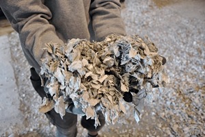 8 The removed paper waste can also be recycled