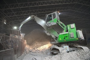 Recycling of plasterboard panel construction waste