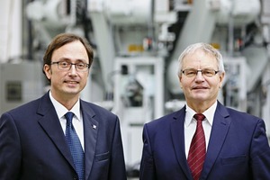 1 ZKG International discussed the rise of PE bags with Robert Brüggemann (left), Business Unit Manager Chemicals, and Heinz-Werner Bunse (right), Sales Manager Business Unit Cement