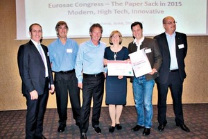 From left to right: jury members Rafael Sarrionandia (Smurfit Kappa Nervión), Larry Challis (Sack Solutions), Leon Bosma (Segezha Packaging) and Stina Blombäck (Eurosac and CEPI Eurokraft), the winner Wilhelm Dyckerhoff (Dy-pack) and jury member Thomas Hilling (Haver & Boecker)