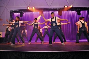 3&nbsp;&nbsp;&nbsp;&nbsp;&nbsp;&nbsp;&nbsp;&nbsp;&nbsp; A street dance group from Beckum brought the audience to its feet